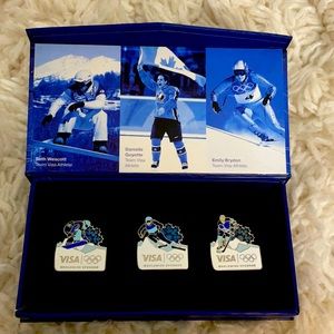 Vancouver Olympic 2010 pins. Box set of 3
